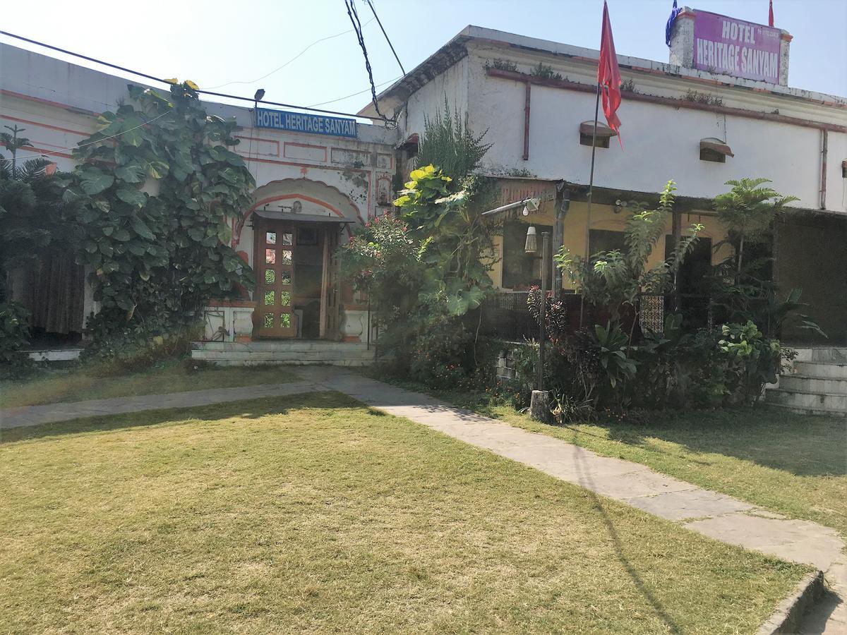 Hotel Heritage Sanyam Nahan Exterior photo